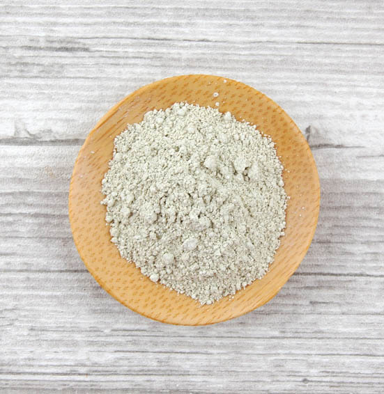 Masque-visage-poudre-peau-grasse
